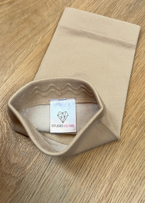 Studio Aeris gel kneepads